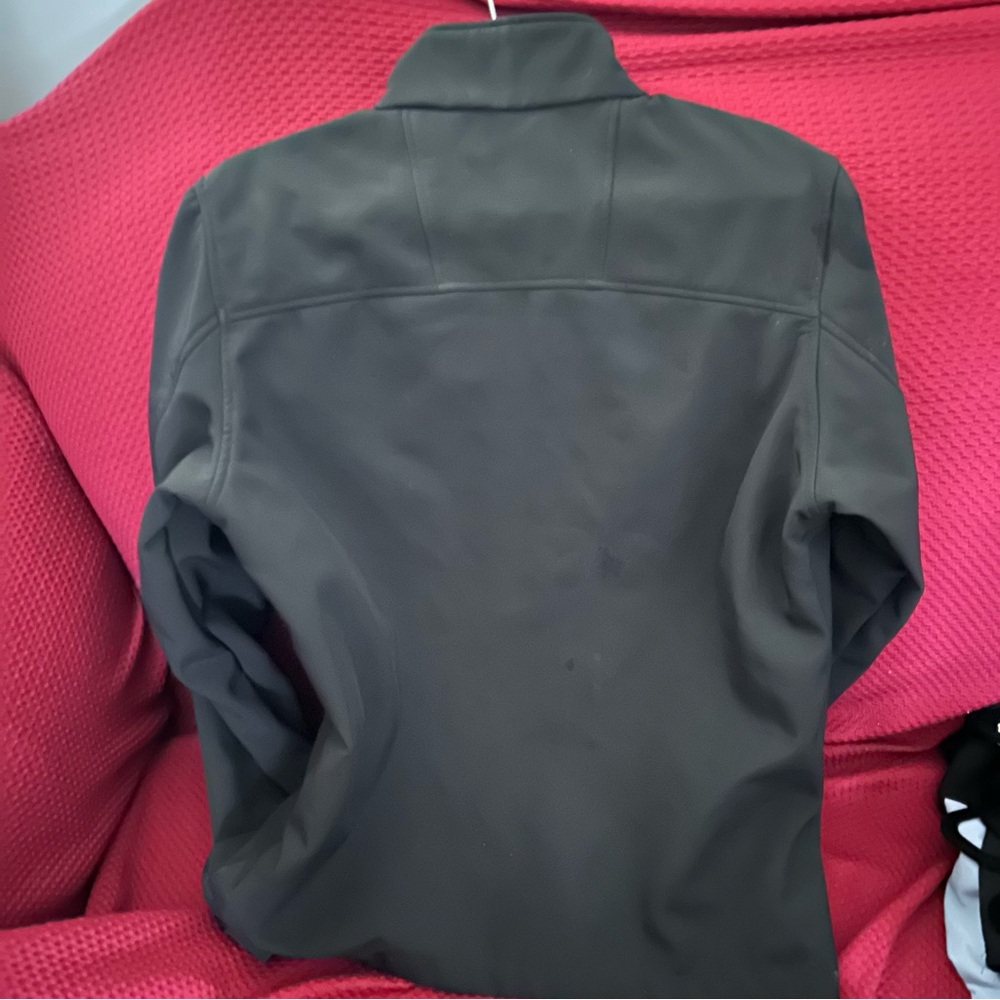 Pizza Hut Soft Shell Jacket. Black full zip size small